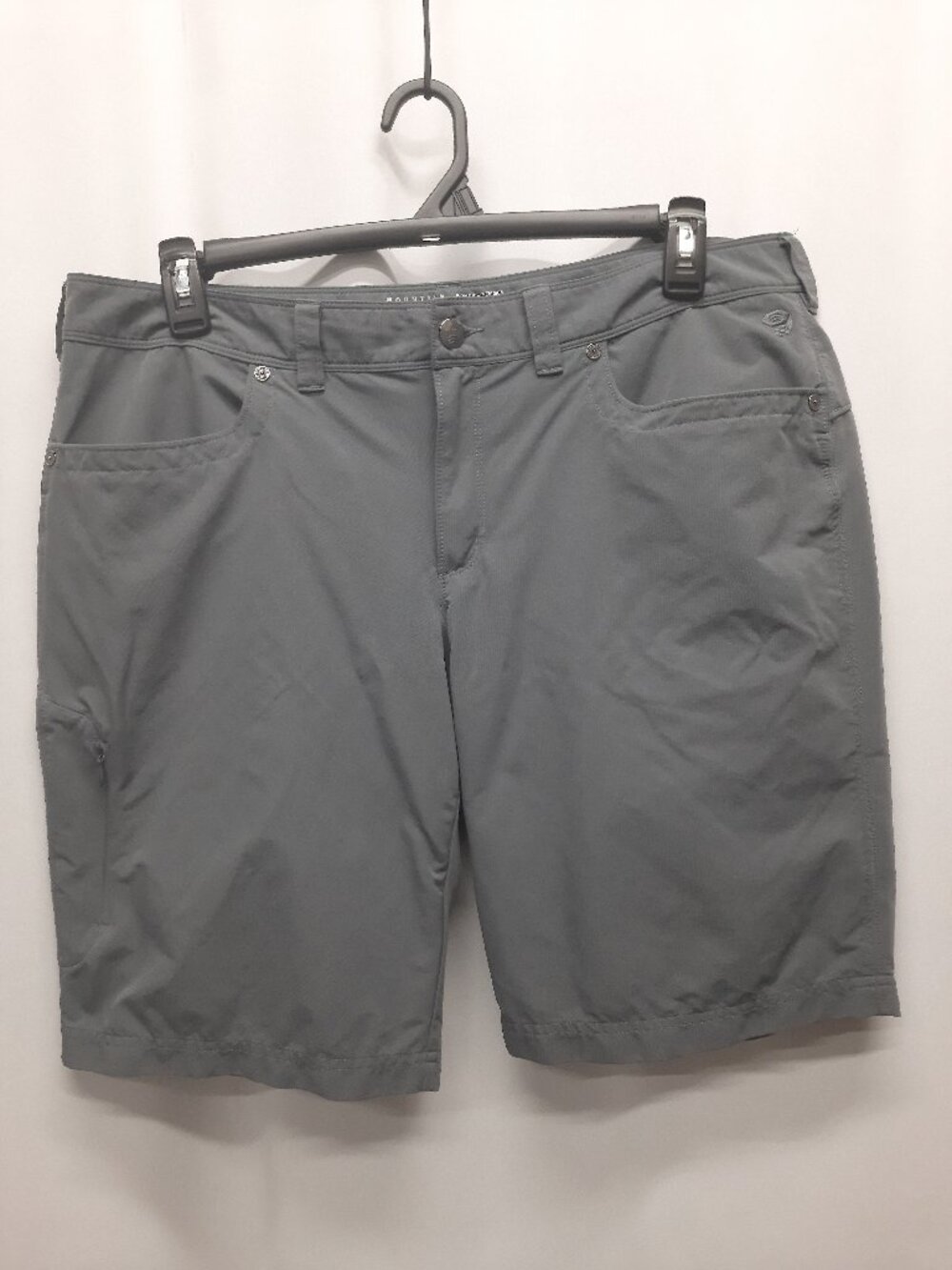 Mountain Hardwear Womens Shorts Size 14 Grey La Strada Hiking Outdoor Nylon